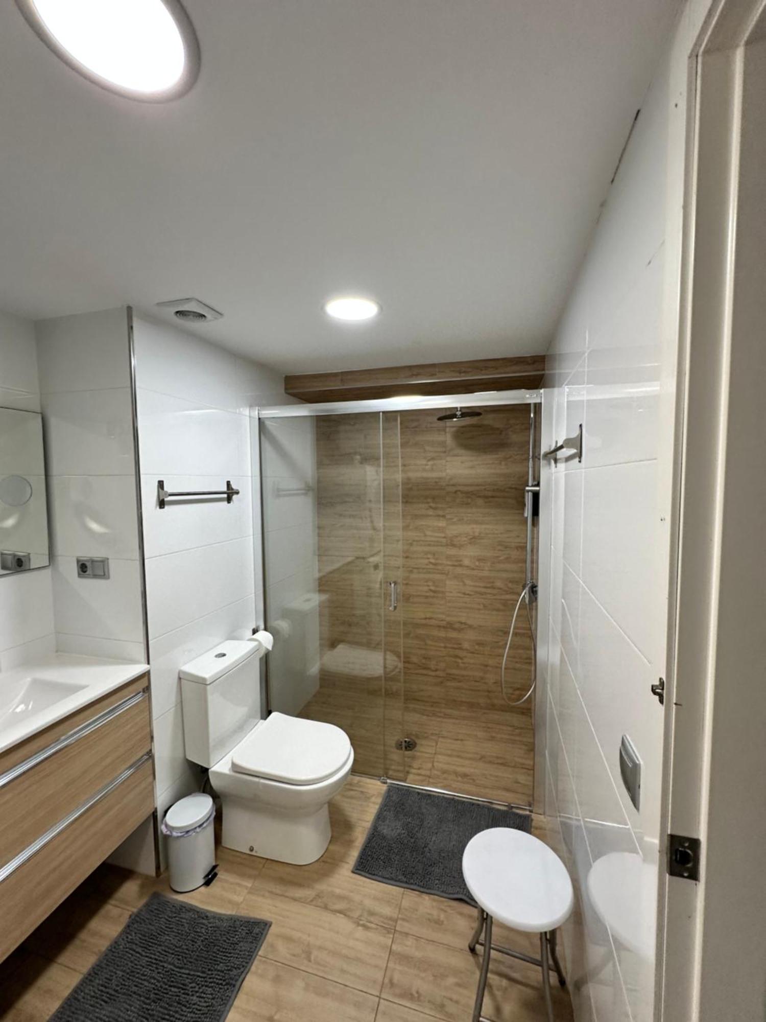 Lotus Apartment Alicante Bagian luar foto